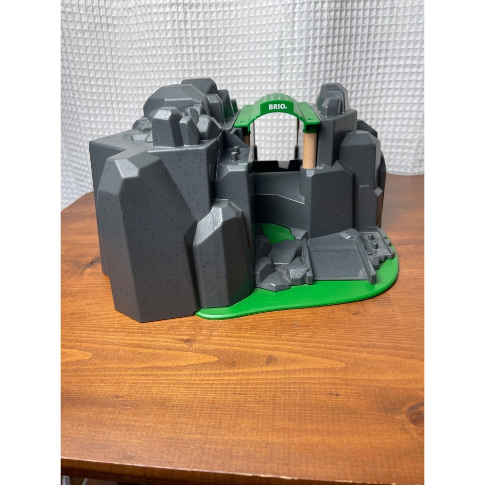 BRIO - Crane and Mountain Tunnel (33889) Wooden Train  Tested